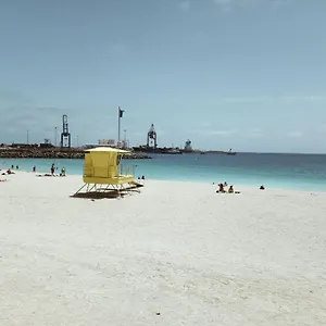 https://alojamiento-playa-chica-los-pozos-habitaciones.in-canary-islands.com